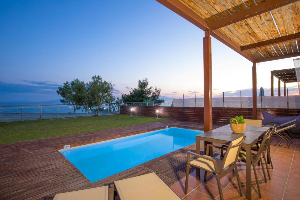 Kalma Villa Ena Nea Moudania Exterior foto