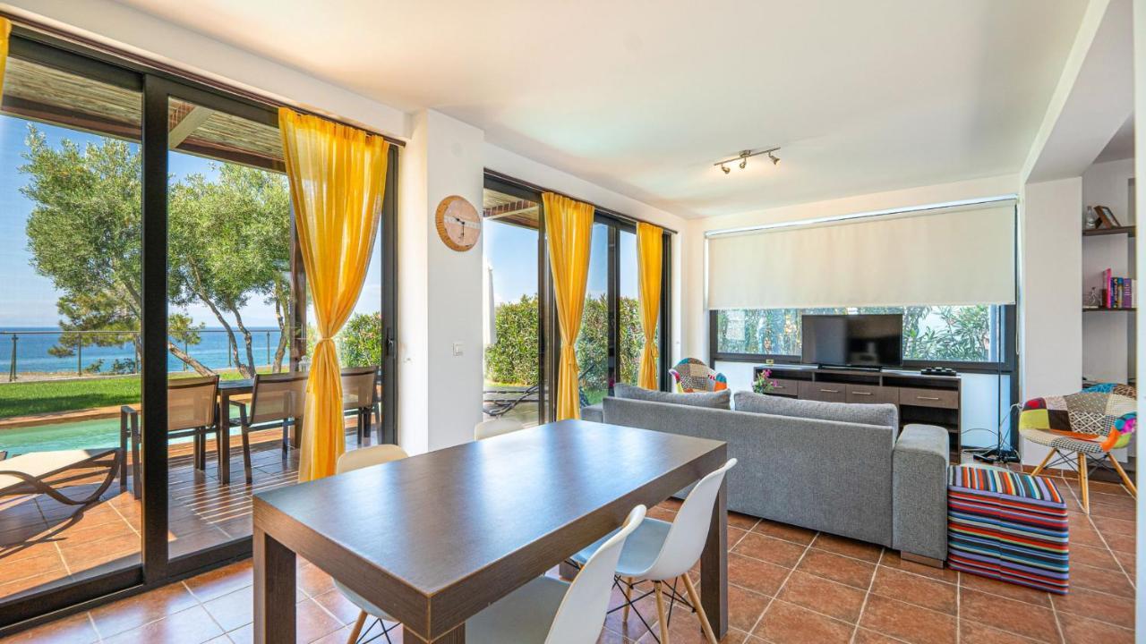 Kalma Villa Ena Nea Moudania Exterior foto